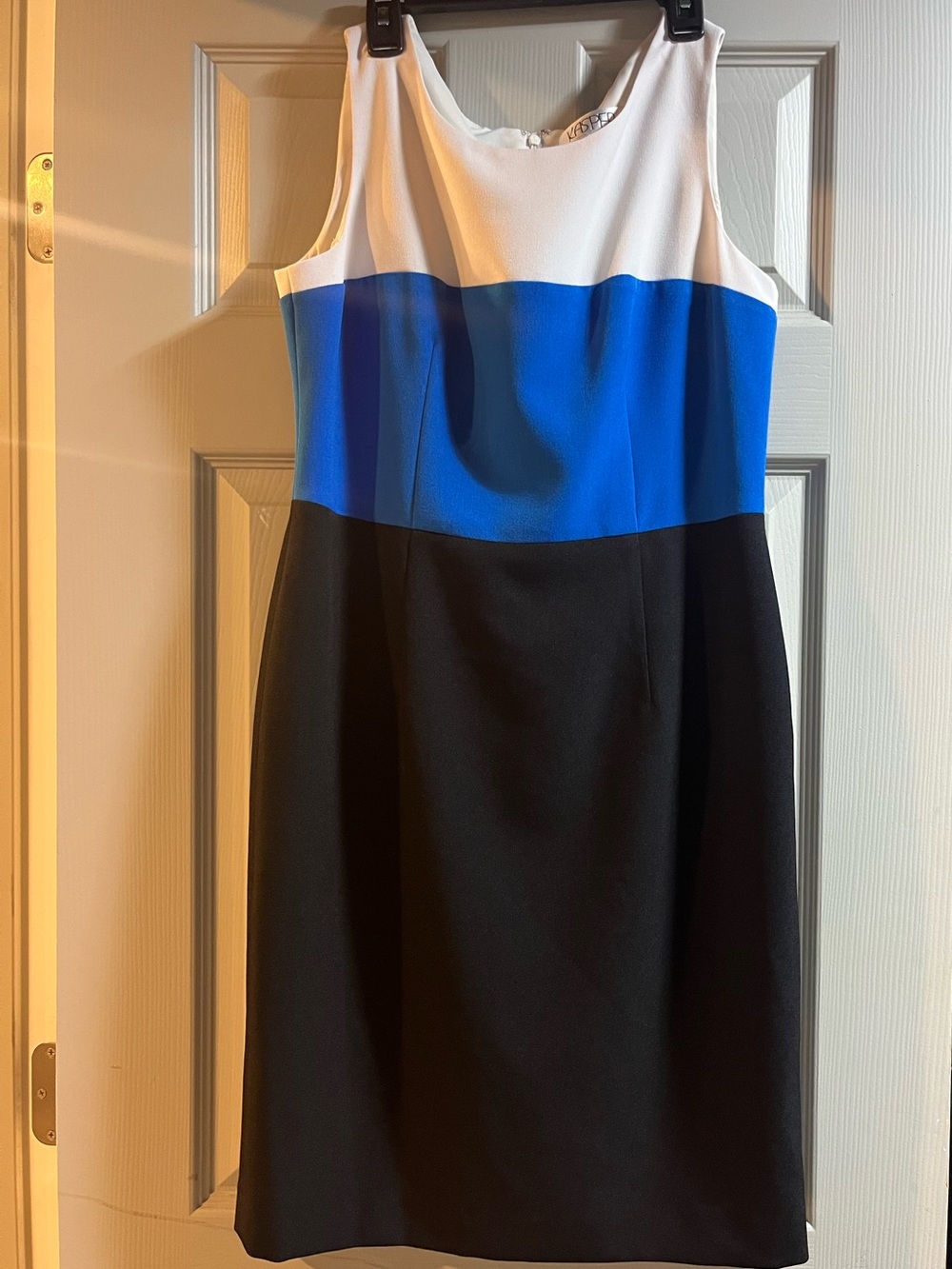 Kasper Women’s Sleeveless Colorblock Dress White Blue Black Knee Length Size 6P